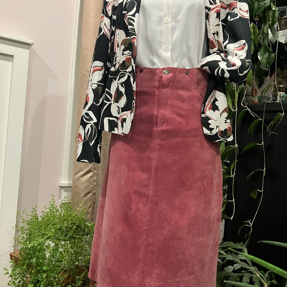 Vintage Suede Leather Skirt by Jacob Size 5/6, Dusty Rose